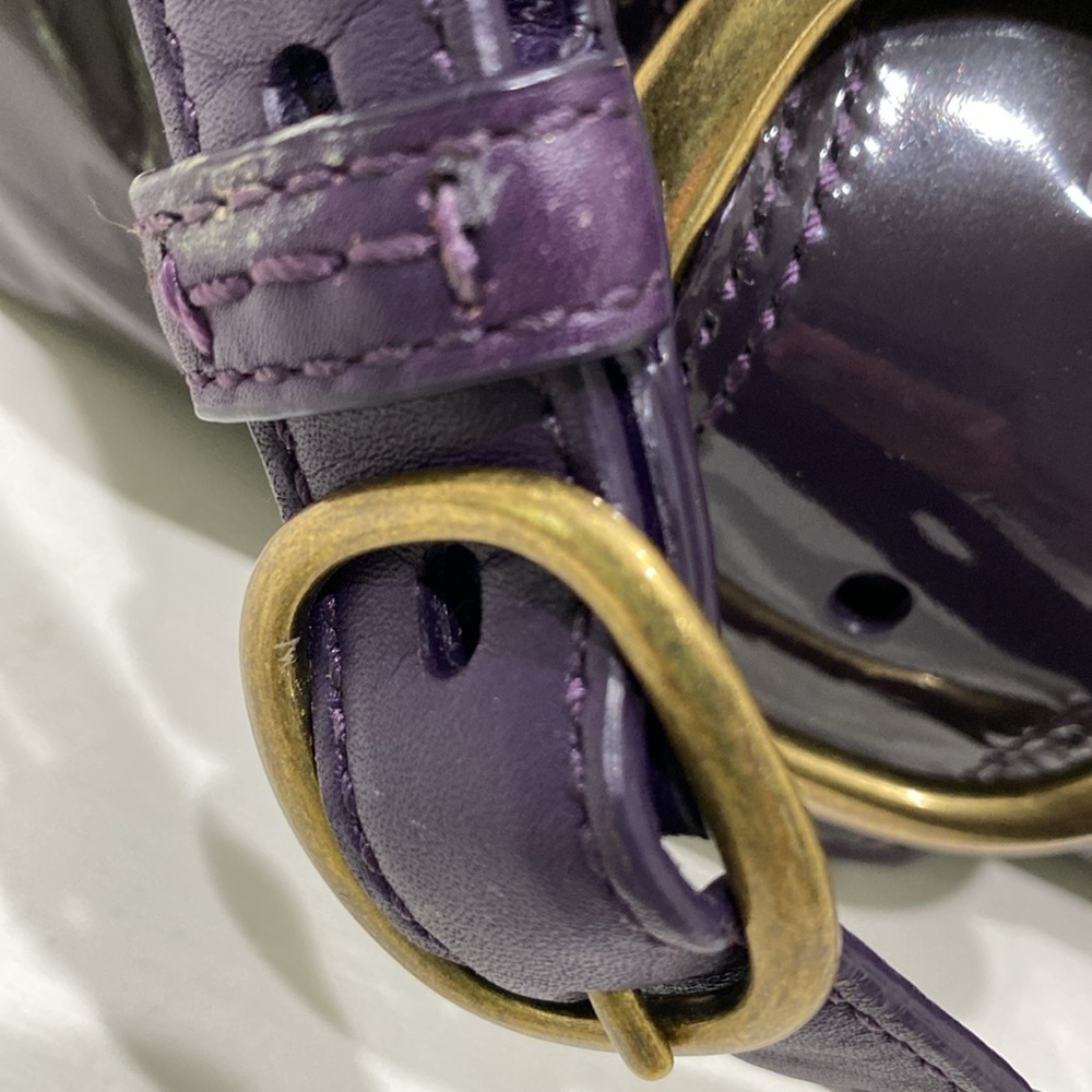 COACH (# Z17205) Purple Patent Leather Shoulder Bag - Picture 5 of 15
